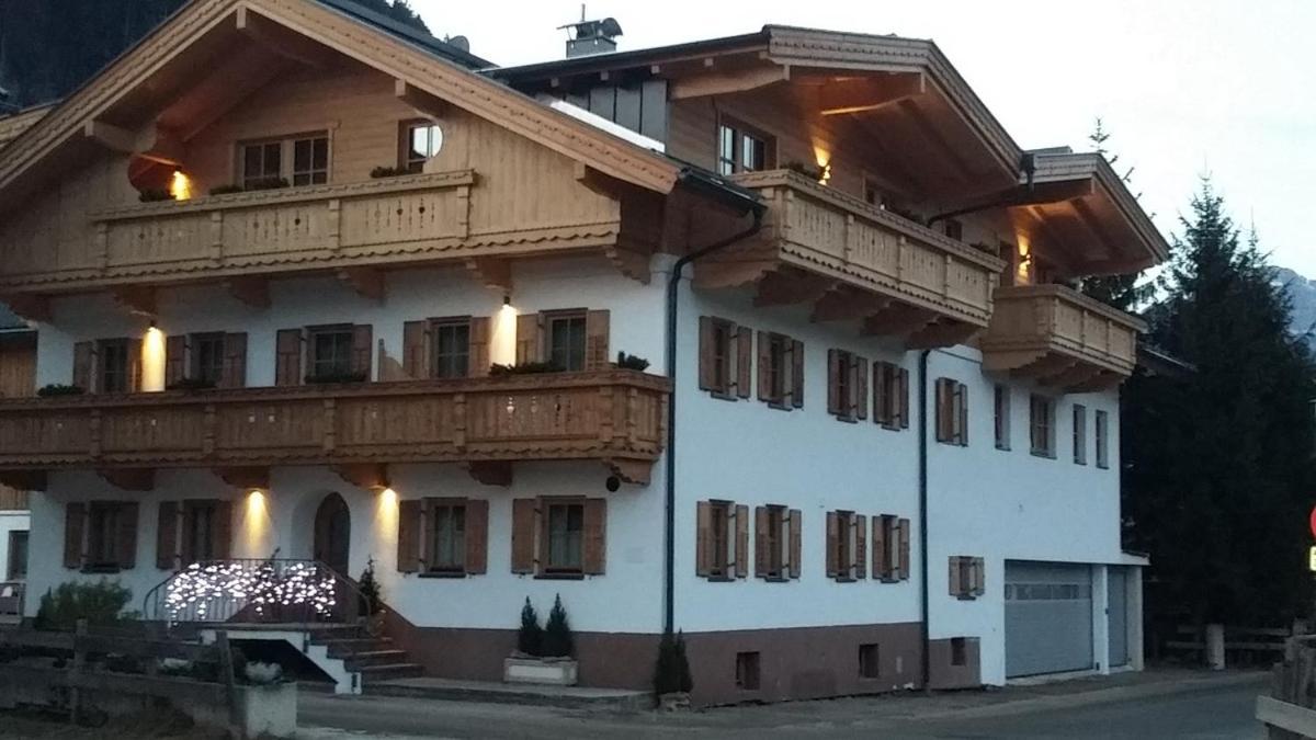 Apart Soellbacherhof Fügen Eksteriør bilde
